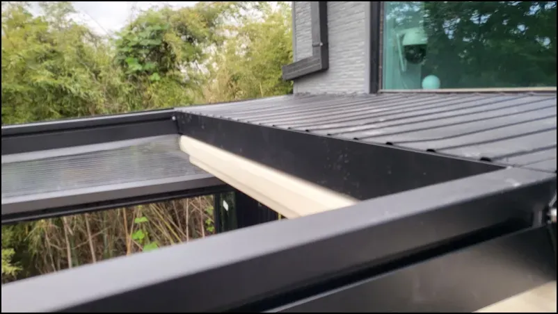 썬룸-전동어닝-열림