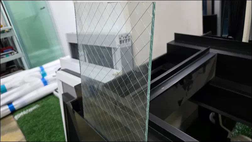 썬룸-로이유리